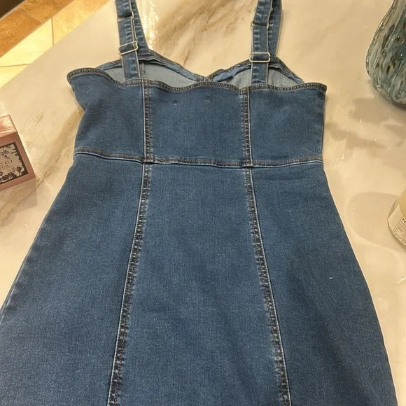Jean dress - Picture 4 of 5